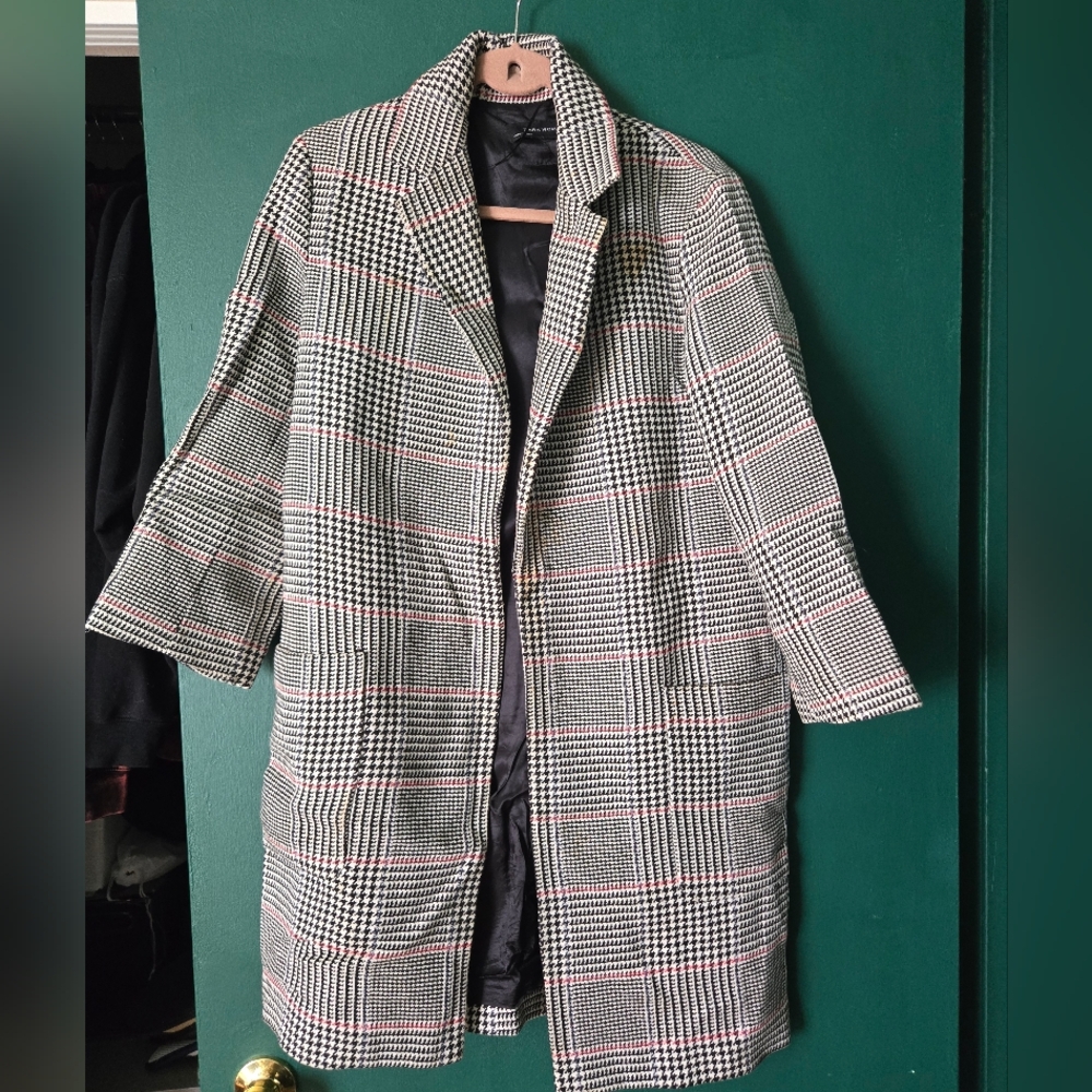 Zara Black and White Houndstooth Trench Coat